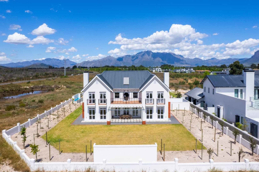 5 Bedroom Property for Sale in Val De Vie Estate Western Cape